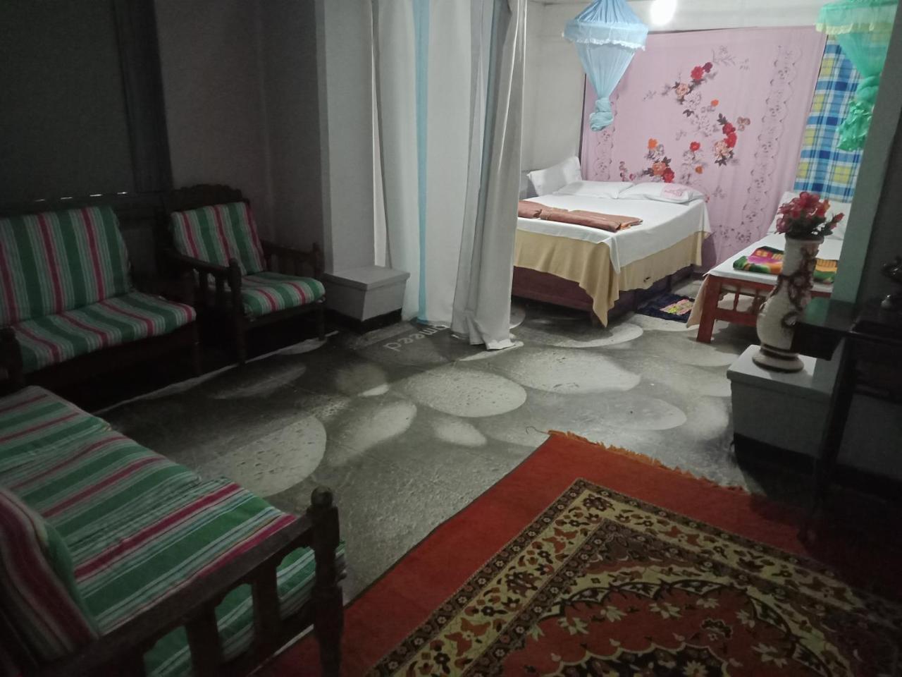 Damsen Homestay Ella Bagian luar foto